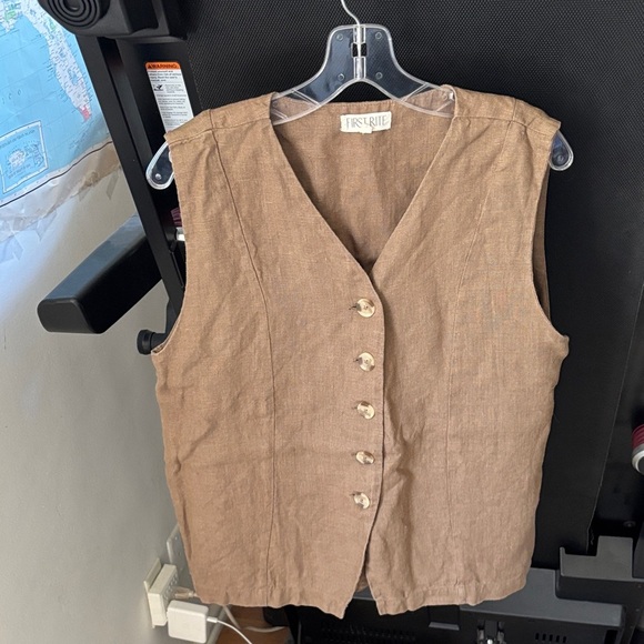 First Rite Linen Vest - Picture 4 of 17